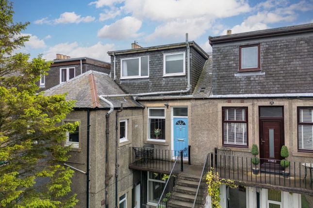 3 bedroom maisonette for sale