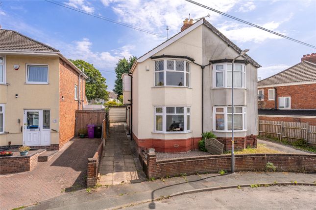 Leyland Avenue, Merridale... 3 bed semi