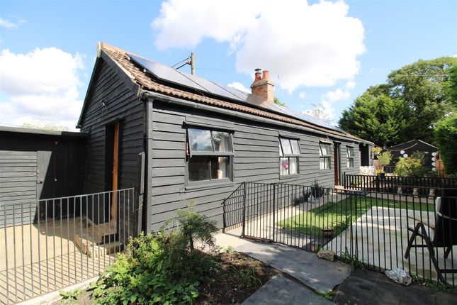 2 bed detached bungalow