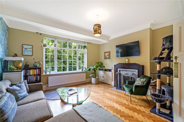 Muswell Hill Road, London, N6 2 bed apartment for sale