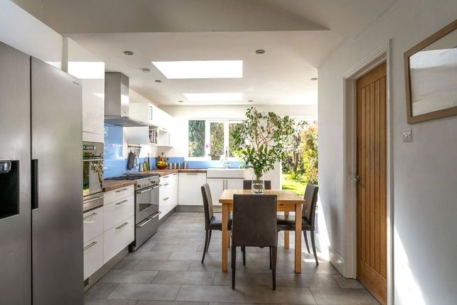 Mill Plat Avenue, Isleworth, TW7 3 bed semi