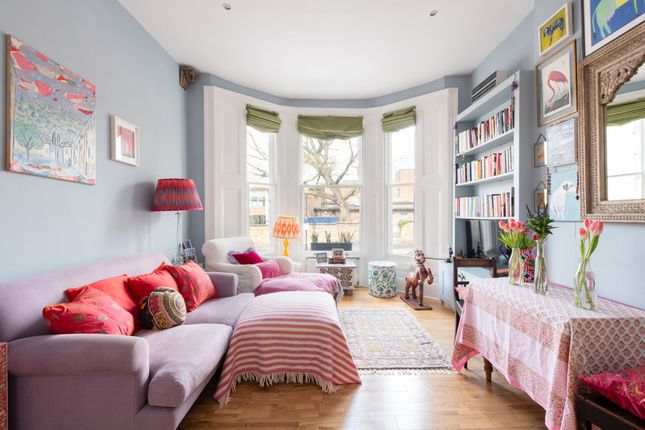 St. Charles Square, London, W10 1 bed apartment for sale