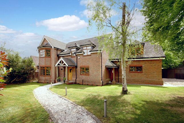 The Avenue, Farnham Common, SL2 6 bed detached house for sale