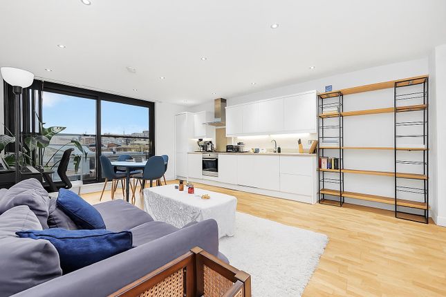 Hackney Road,Shoreditch, E2 1 bed penthouse for sale