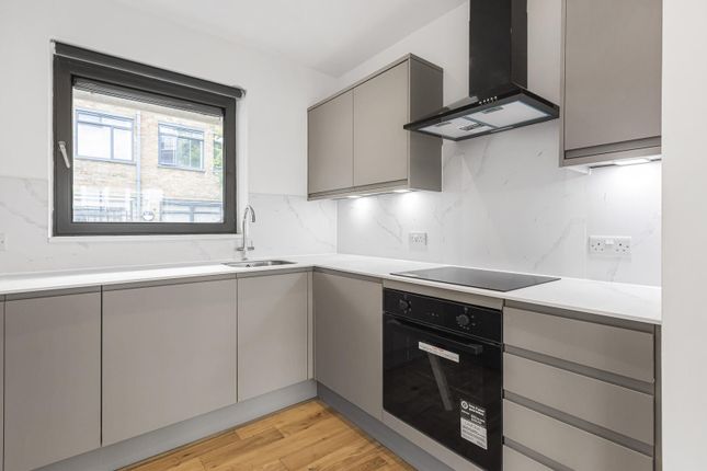 24 Coleman Fields, London N1 2 bed apartment for sale