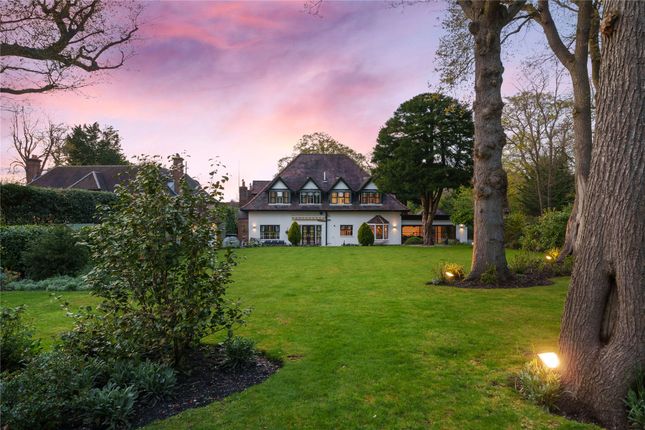 4 bed detached house