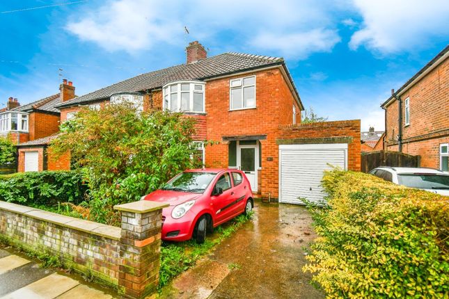 Woodlands Grove, York 3 bed semi