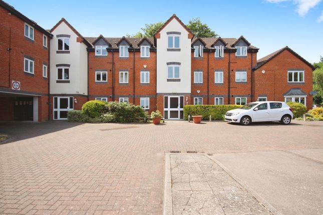 2 bedroom ground floor flat for sale