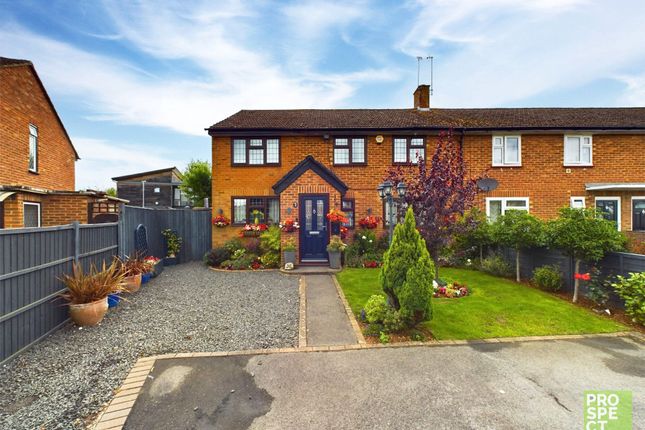 4 bedroom end of terrace house for sale