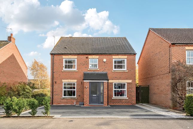 LEYLANDS WAY, WARWICK CV34 4 bed detached house for sale