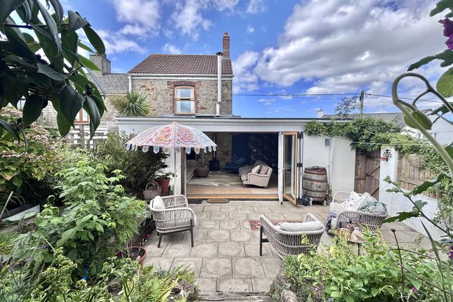 3 bedroom cottage for sale
