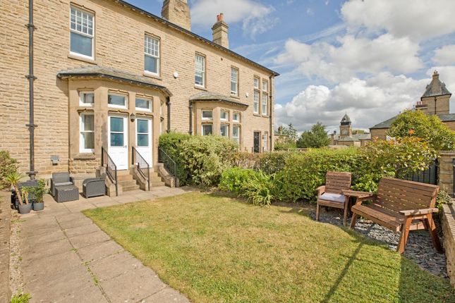 4 Clifford Drive, Menston LS29 4 bed townhouse for sale