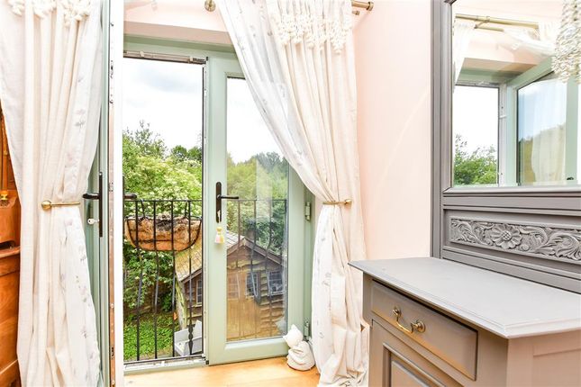3 bed detached house