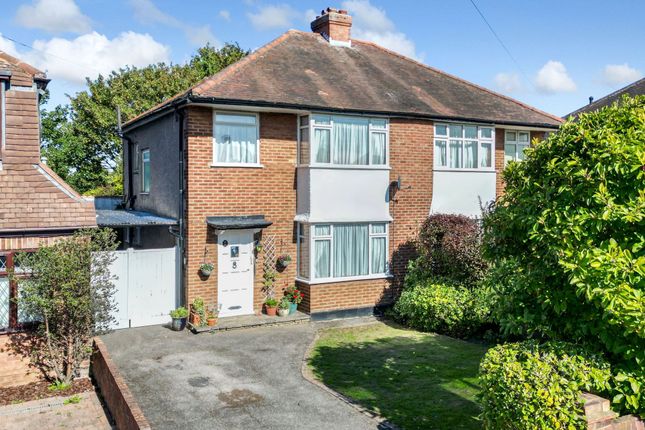 Molesham Way, West Molesey, KT8 3 bed semi