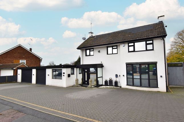 Crossways, Hemel Hempstead, HP3 3 bed detached house for sale