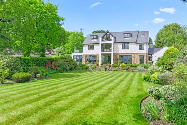 Long Lane, Bingley BD16 6 bed detached house for sale