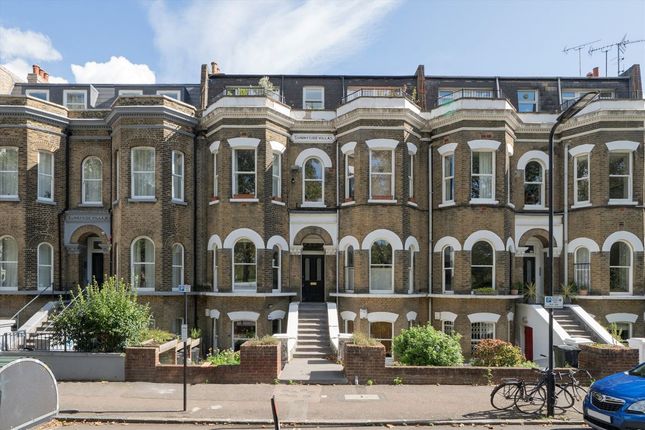 Queensdown Road, London E5 2 bed flat for sale