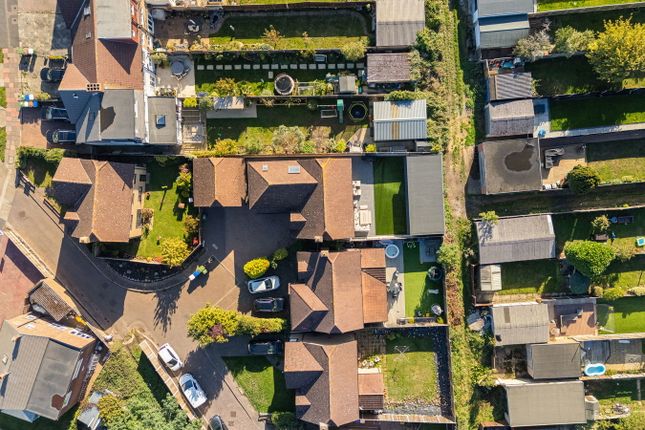 Brindle Gate, Sidcup DA15 6 bed detached house for sale