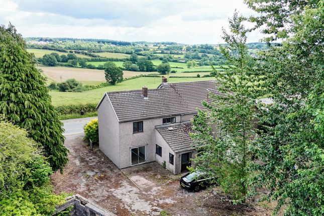5 bedroom semi-detached house for sale