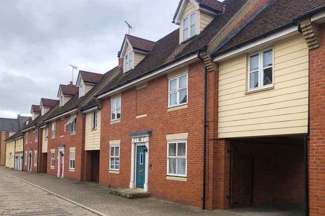 6 bed detached house