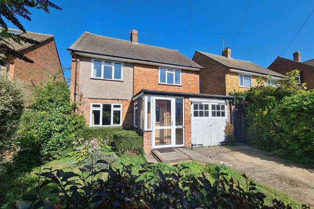 Norwood Road, Effingham KT24 3 bed detached house for sale