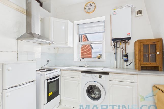 Burgess Hill, Mid Sussex 1 bed apartment for sale