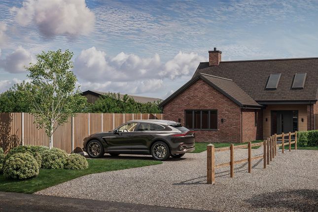 Haye Lane, Mappleborough Green 3 bed property with land for sale