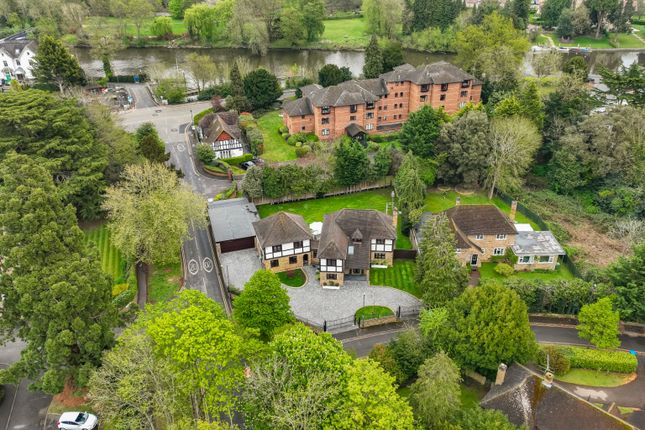 Horton Close, Maidenhead 5 bed detached house for sale