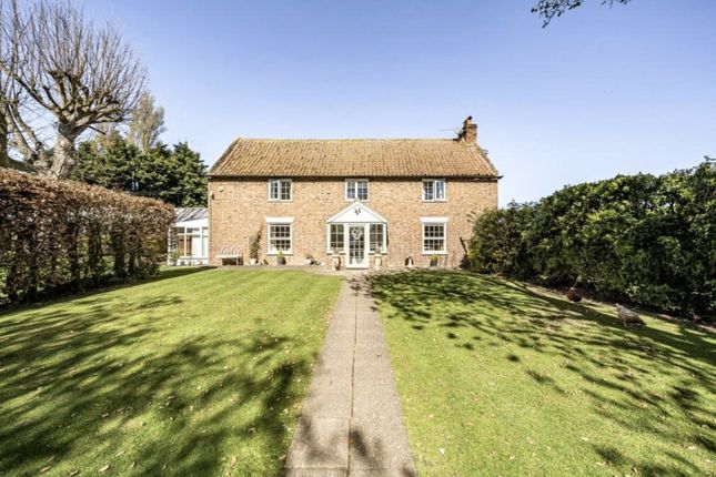 Northolme, North End, Alvingham... 5 bed equestrian property for sale