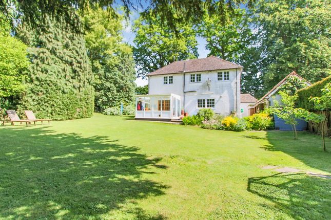 Luxfords Lane, East Grinstead, RH19 4 bed detached house for sale