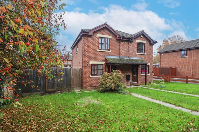 Aldershot Road, Fleet GU52 2 bed semi