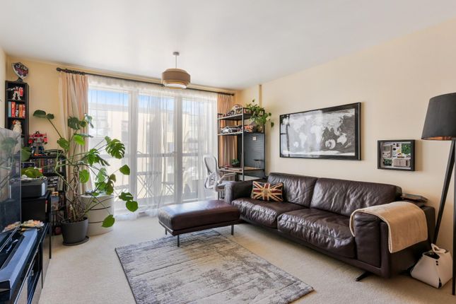 London Road, Isleworth 2 bed flat for sale