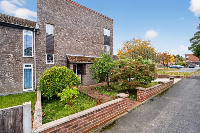 3 bed end terrace house