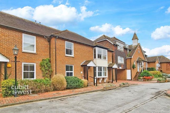 Tarrant Wharf, Arundel, West Sussex 2 bed ground floor maisonette for sale