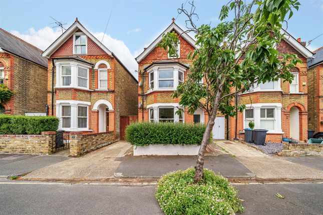 Minerva Road, Kingston Upon Thames KT1 2 bed flat for sale