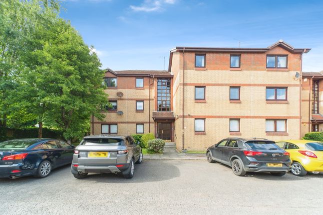 2 bedroom ground floor flat for sale