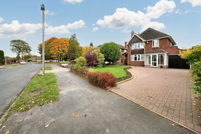 Springfield Lane, Wolverhampton WV10 3 bed detached house for sale