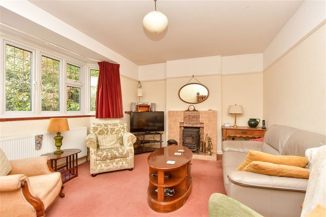 3 bed detached house