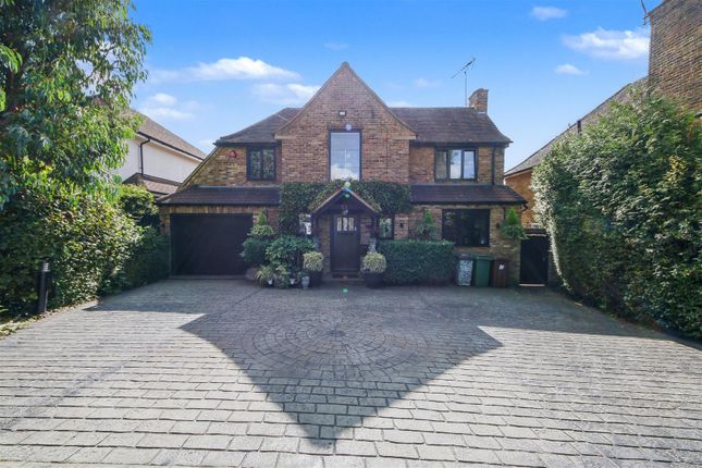 Oakridge Avenue, Radlett WD7 4 bed detached house for sale