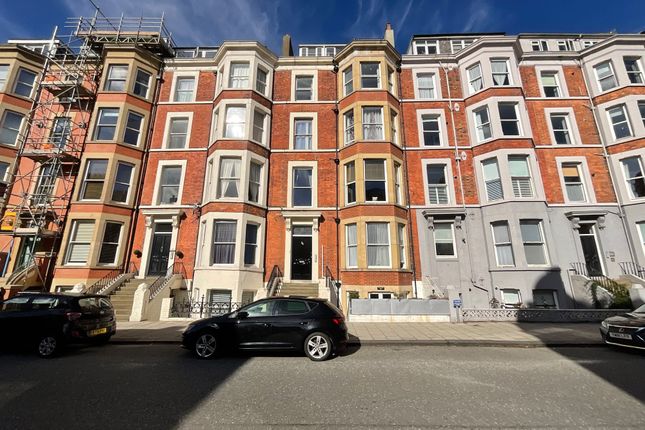 Prince Of Wales Terrace, Scarborough... 2 bed flat for sale