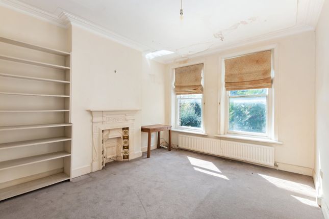 Emlyn Road, Shepherd's Bush W12 1 bed flat for sale