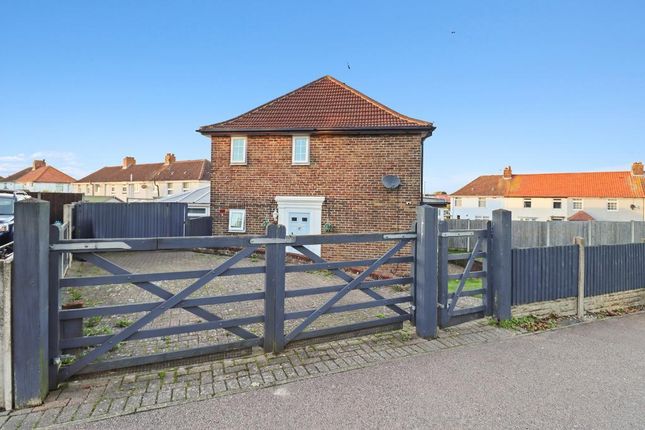 Ackholt Road, Aylesham, Canterbury... 3 bed semi