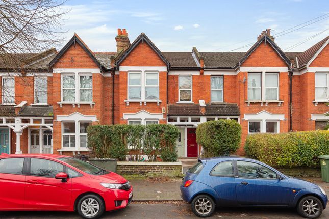 3 bedroom flat for sale