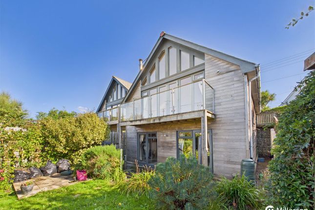 4 bed semi-detached house