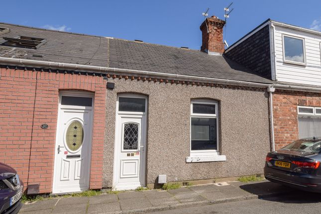 Robert Street, New Silksworth SR3 2 bed terraced house for sale