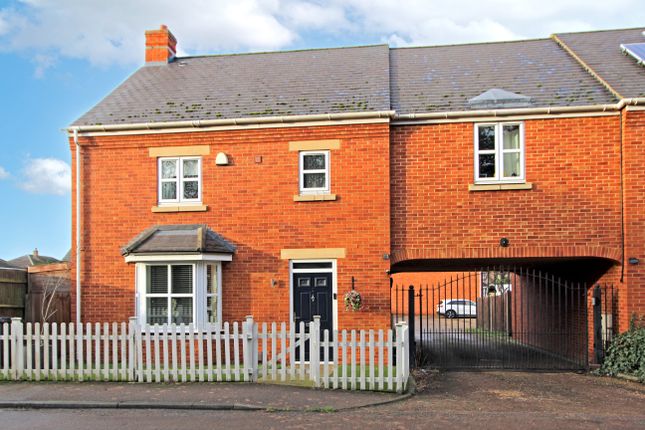 4 bedroom link detached house for sale