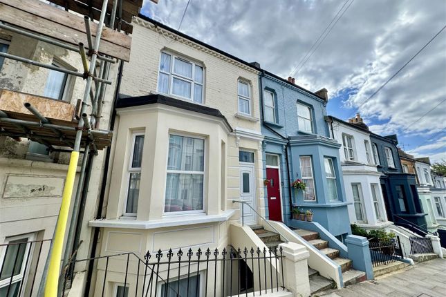5 bedroom terraced house for sale