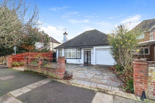 Parkside Drive, Watford, WD17 4 bed detached bungalow for sale