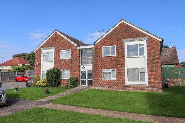 Hillcrest Close, Ashington, Pulborough 1 bed flat for sale