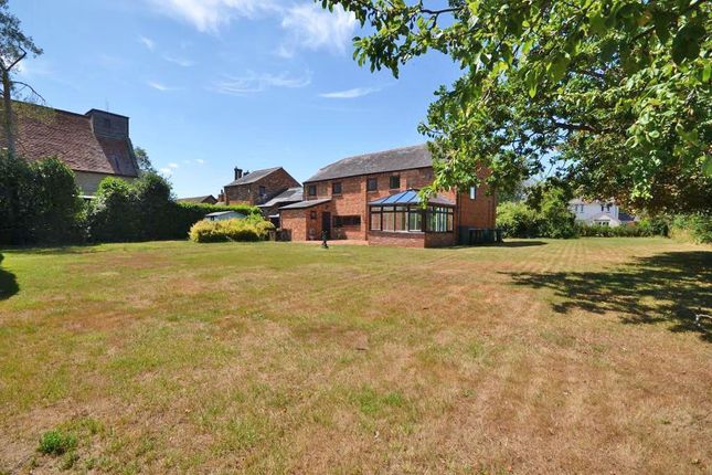 Woolstone, Milton Keynes MK15 4 bed barn conversion for sale